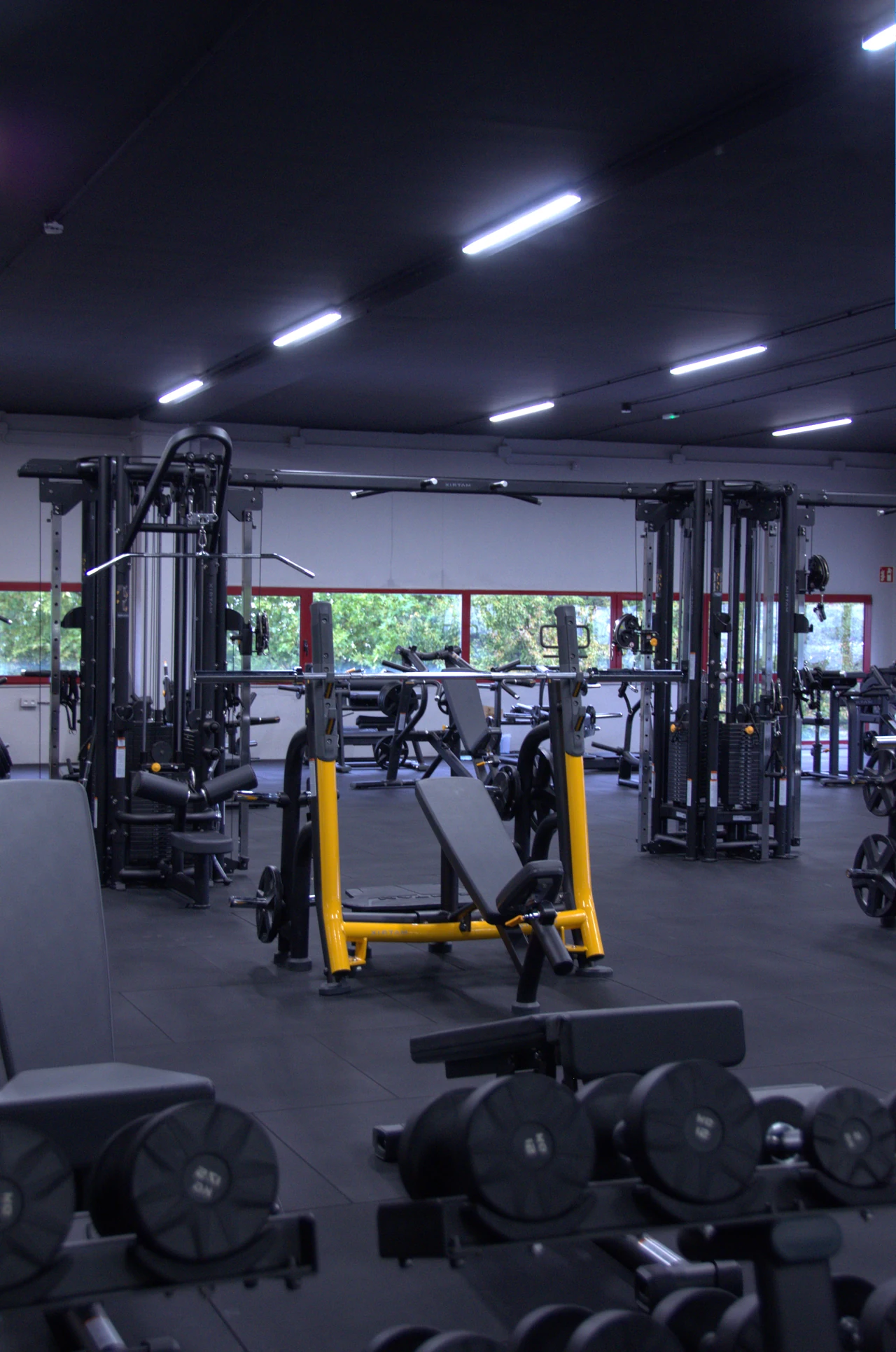 Zona de força i musculació d’XPAI FITNESS